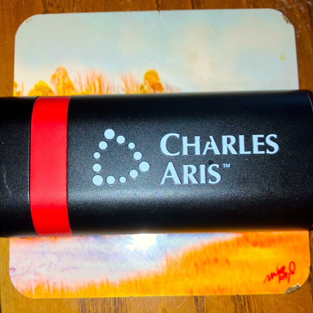 Brand:Charles Aris
Item:Bluetooth headphones w/power bank (earbuds not used)